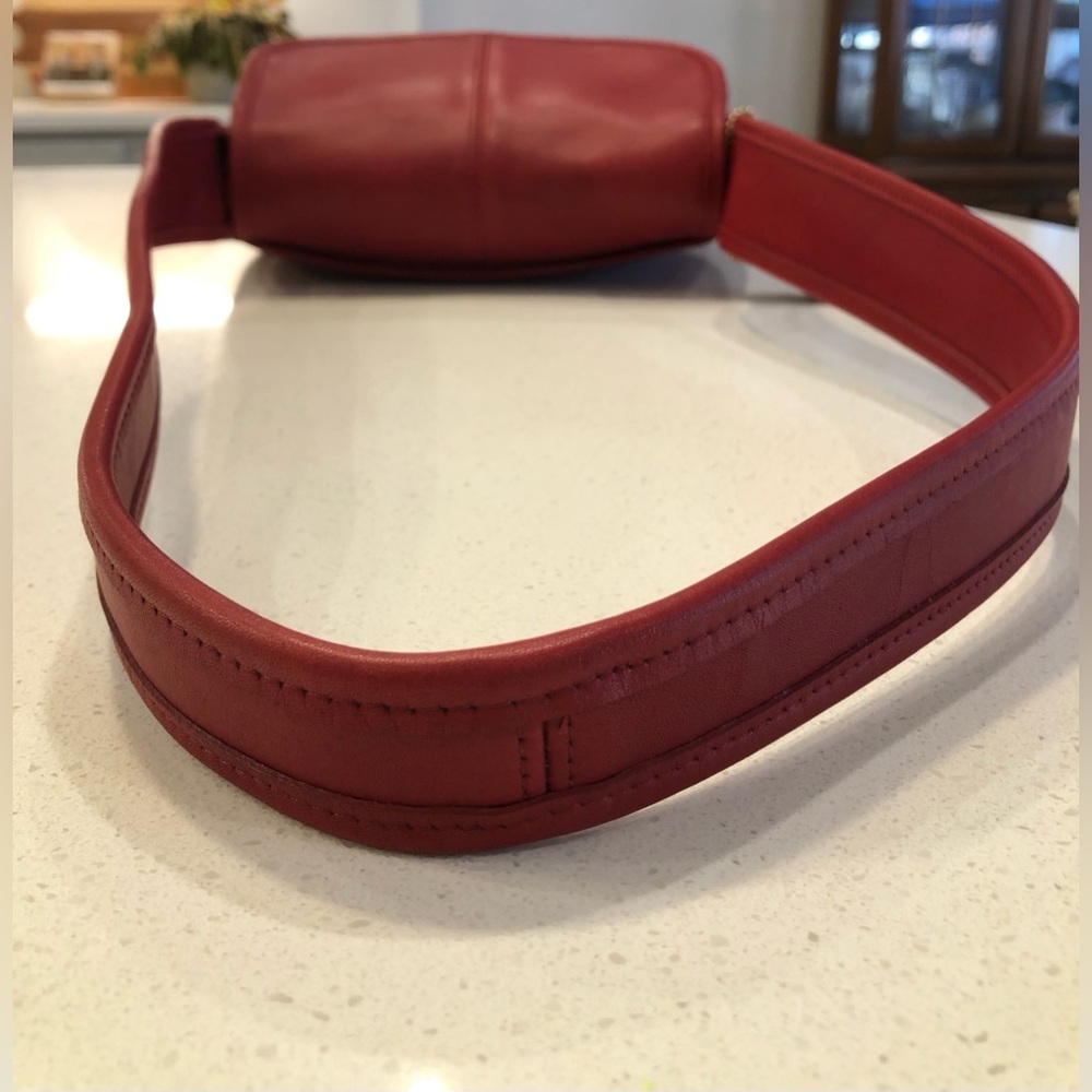 Vintage Coach Red Leather Ergo Small Flap #9034 with Hangtag in Great Condition - Picture 7 of 13
